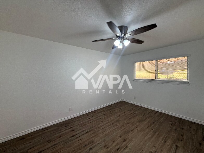 Building Photo - 6714 Elk Lake Dr