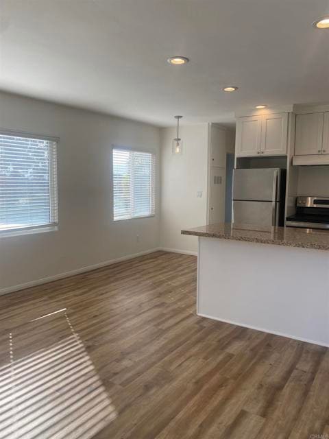 Building Photo - 721 S Cedros Ave