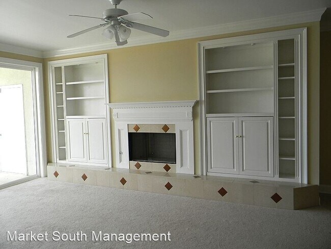 Building Photo - 2902 River Dr