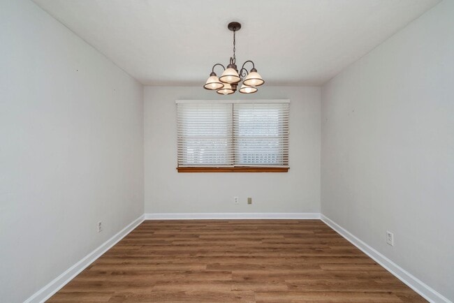 Building Photo - 2504 Beaufort Ave