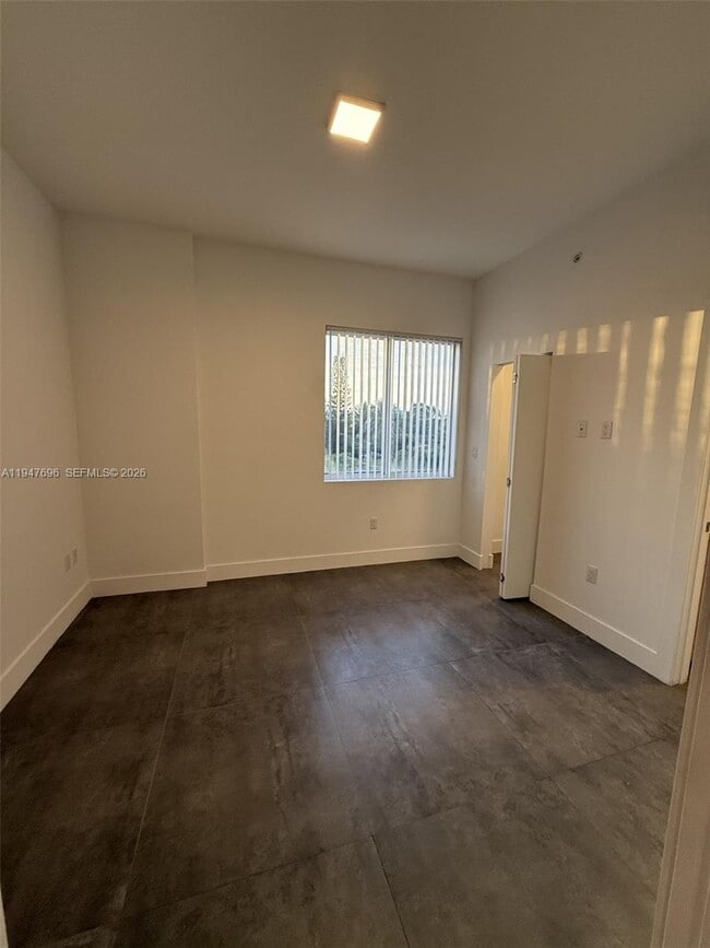 Building Photo - 2010 SW 25th Ter