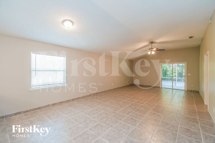 Building Photo - 6143 Alpenrose Ave
