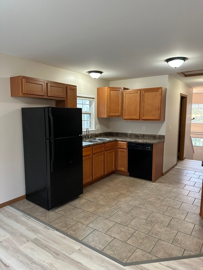 Building Photo - 805 Black Jack Rd