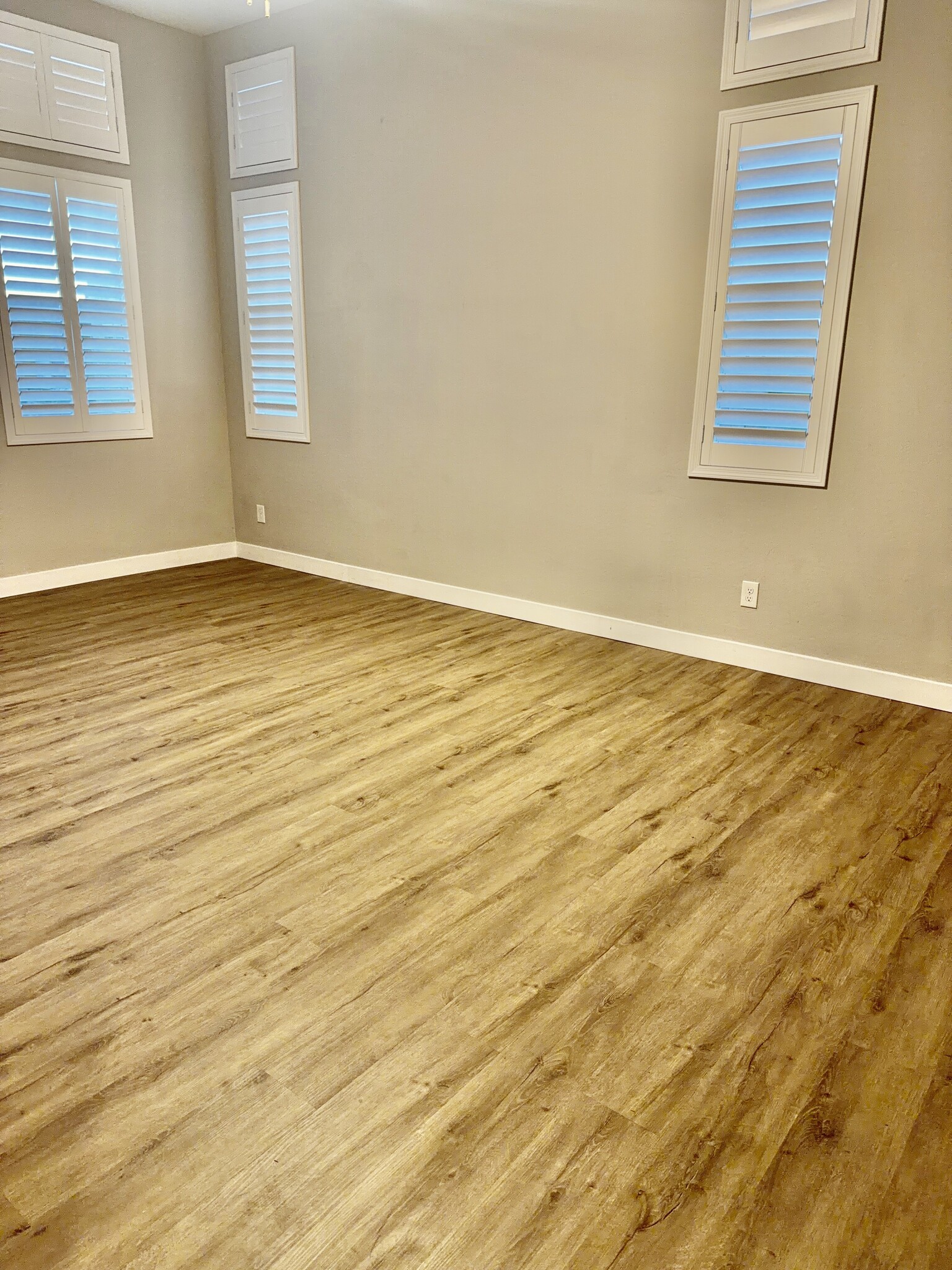 master bedroom - 1326 N Zane Dr