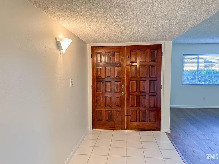 Building Photo - 2705 Parkfield Ct