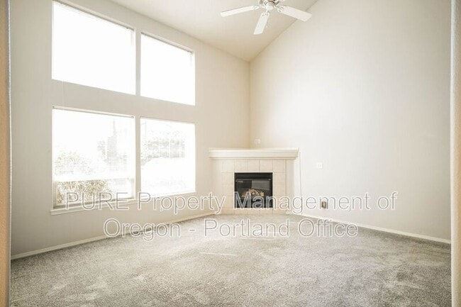 Building Photo - 1434 NE Birkshire Ct