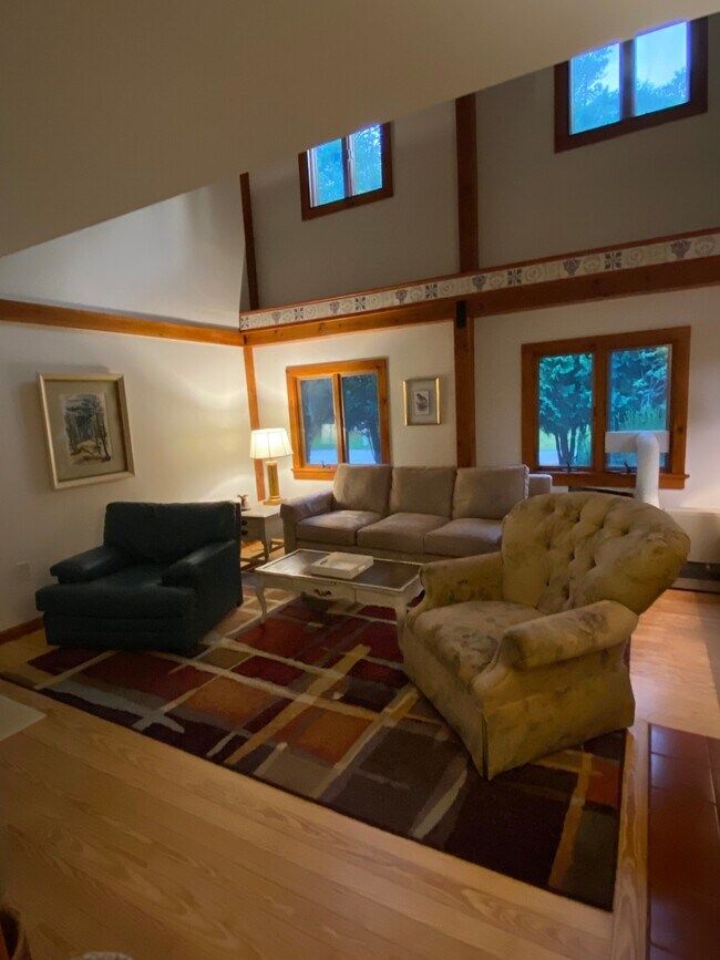 Building Photo - 104 Underwood Rd