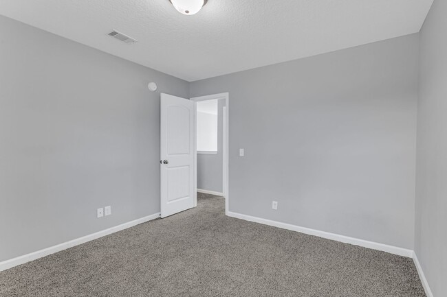 Building Photo - 50 Dove Run Dr