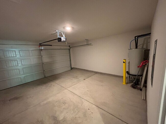 Building Photo - 127 Sundew Rd
