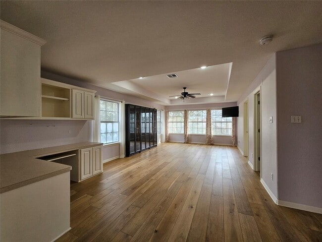 Building Photo - 2612 Zambia Dr