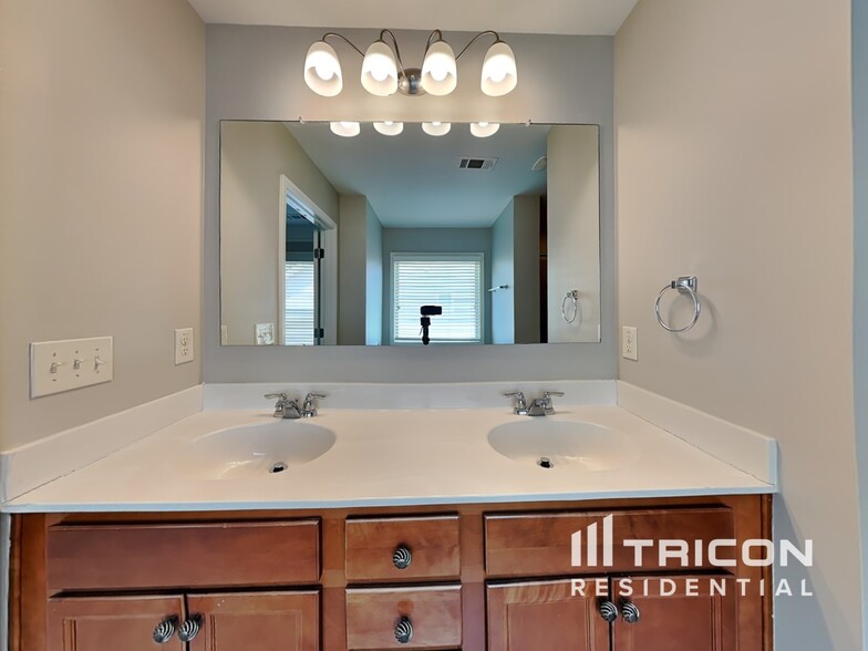 Building Photo - 1314 Amanda Jill Ct