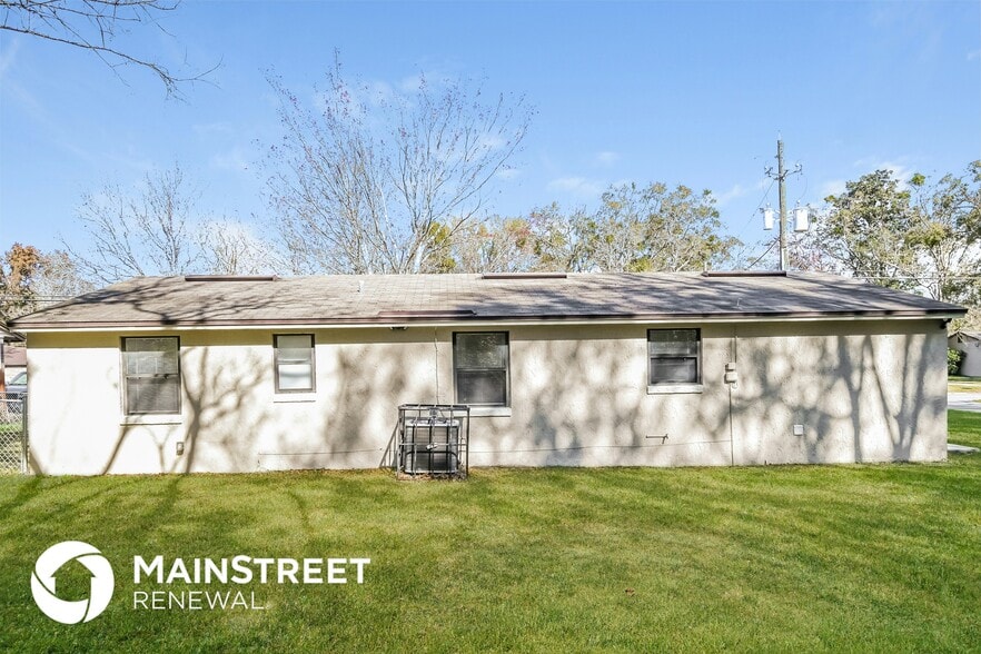 Building Photo - 7312 Sharbeth Dr S