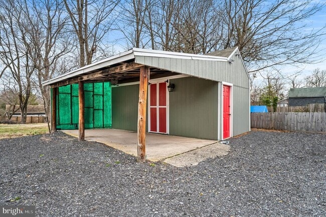 Building Photo - 368 W Ridge Pike