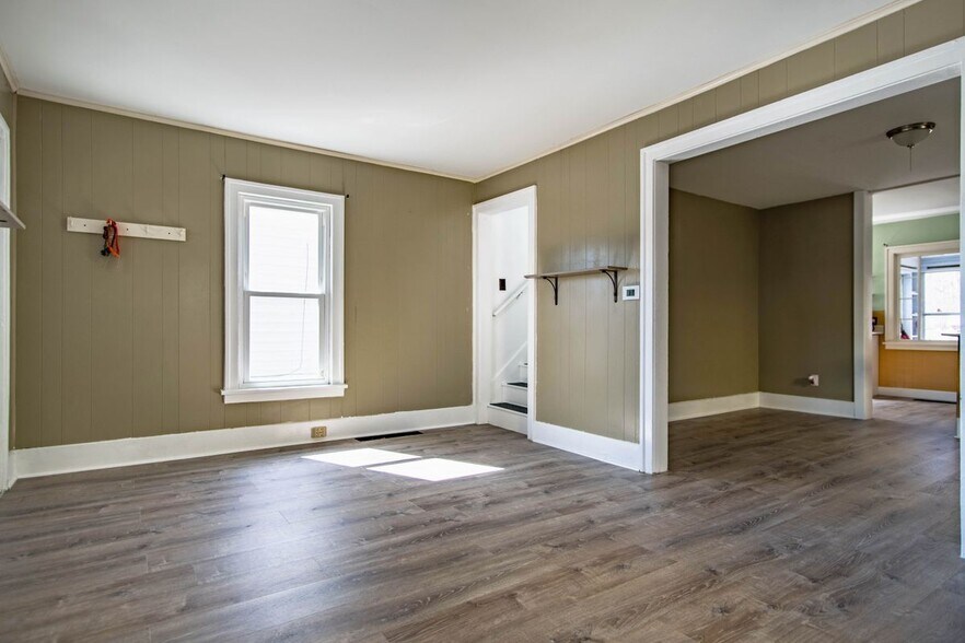Building Photo - 11 Beattie Ave