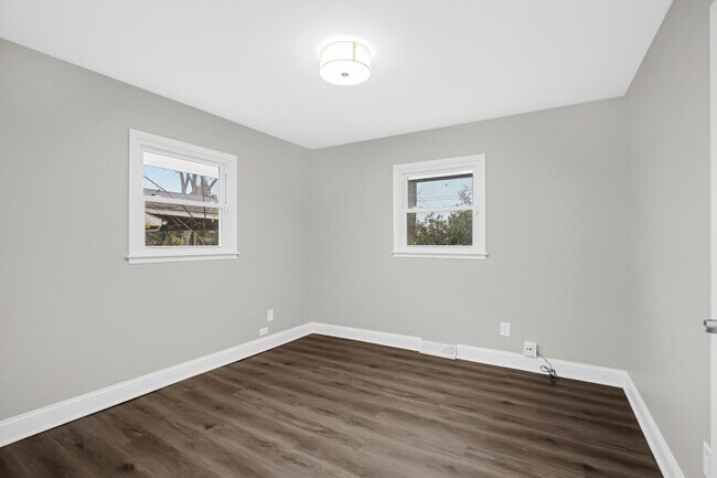 Building Photo - 5305 W 78th Ln