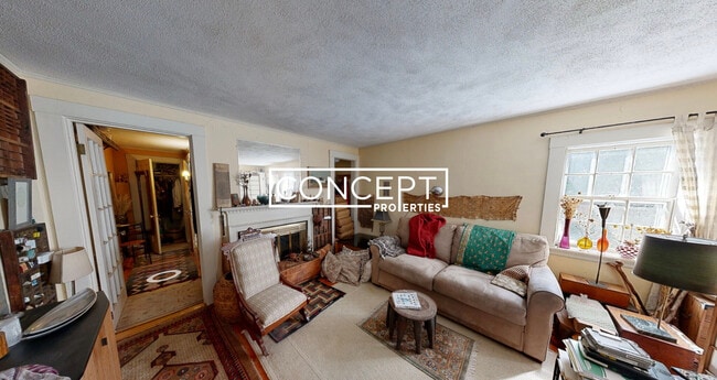 Building Photo - 38 Gibson St