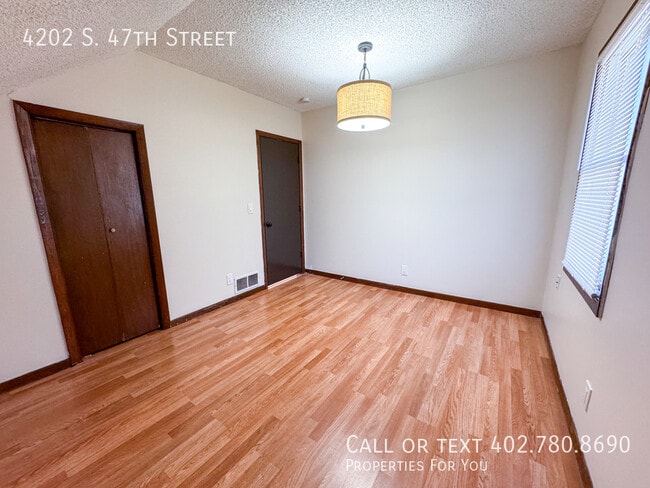 Building Photo - 4202 S 47th St