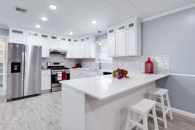 Building Photo - 2208 Segura Rd