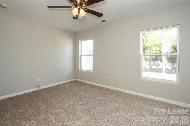 Building Photo - 10816 Carstairs St