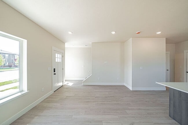 Building Photo - Teton River Townhomes