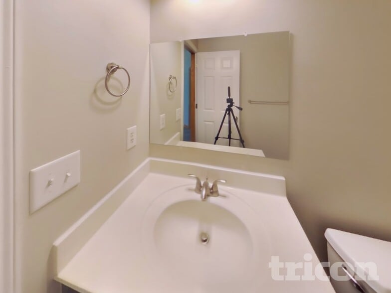 Building Photo - 2739 Zumbrota Cir NE