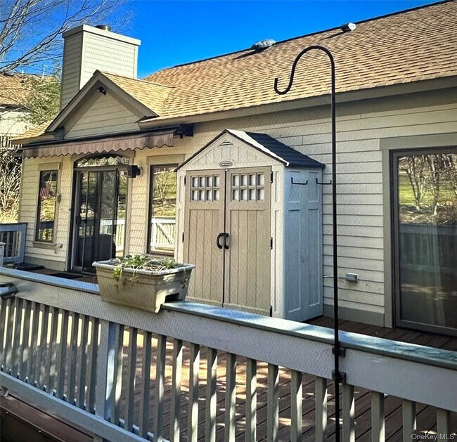 Building Photo - 668 Heritage Hls