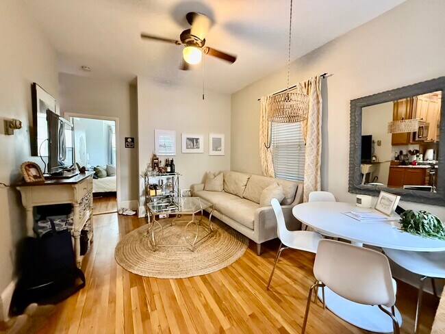 Building Photo - 30 Vinton St