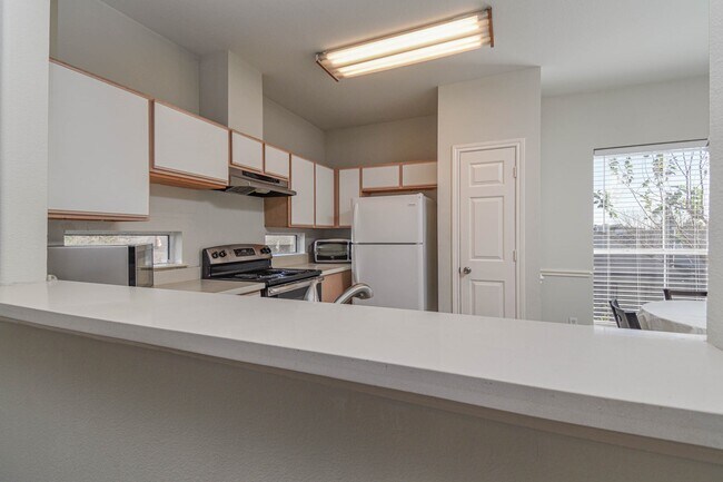 Building Photo - 6289 Wilcrest Dr