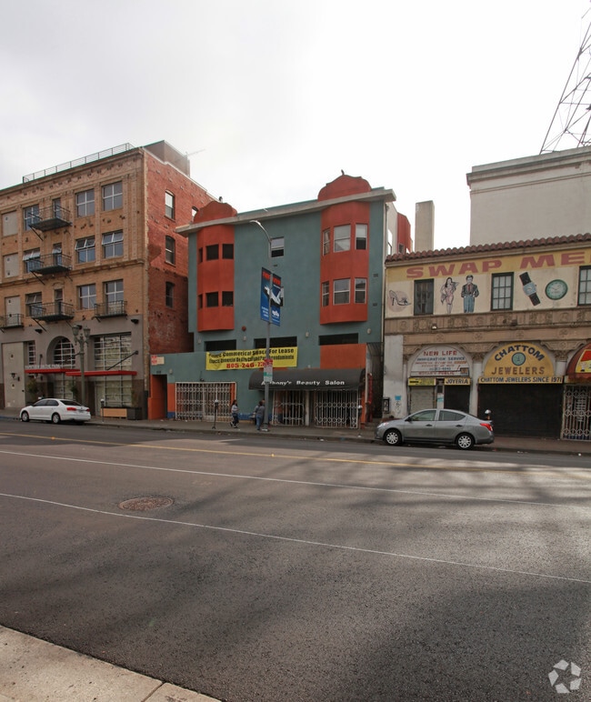 Plaza de Leon Apartments 630 S Alvarado St Los Angeles CA 90057