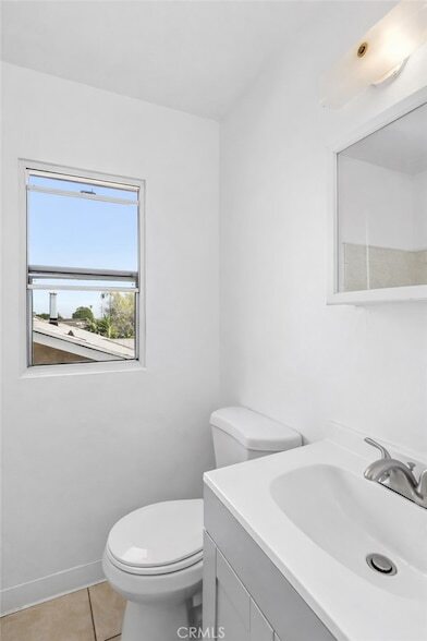 Building Photo - 151 E 95th St