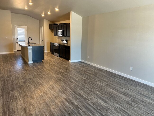 Building Photo - 3 bed 2 bath Move In Ready - Frenship ISD