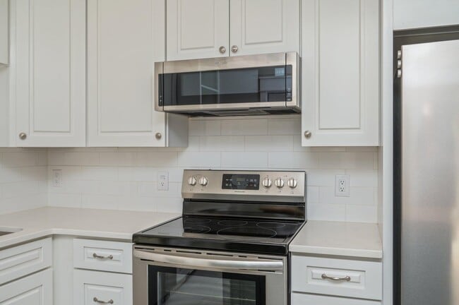 Building Photo - 30 Woodham Ave