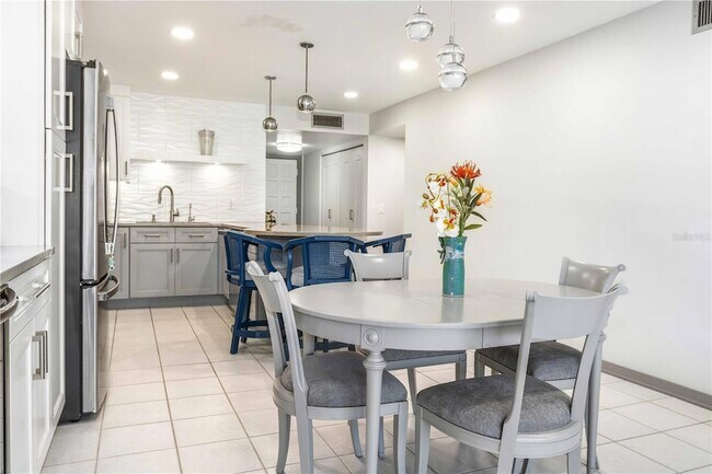 Building Photo - 105 Island Way