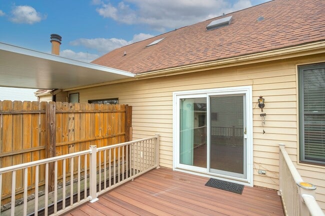 Building Photo - 5419 Hickory Park Dr