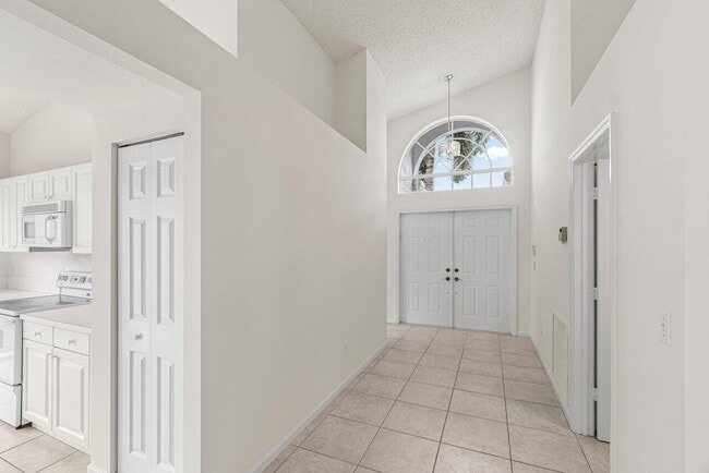 Building Photo - 7728 Edinburough Ln