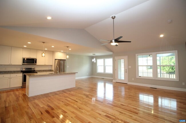 Building Photo - 269 Jocelyn Ln