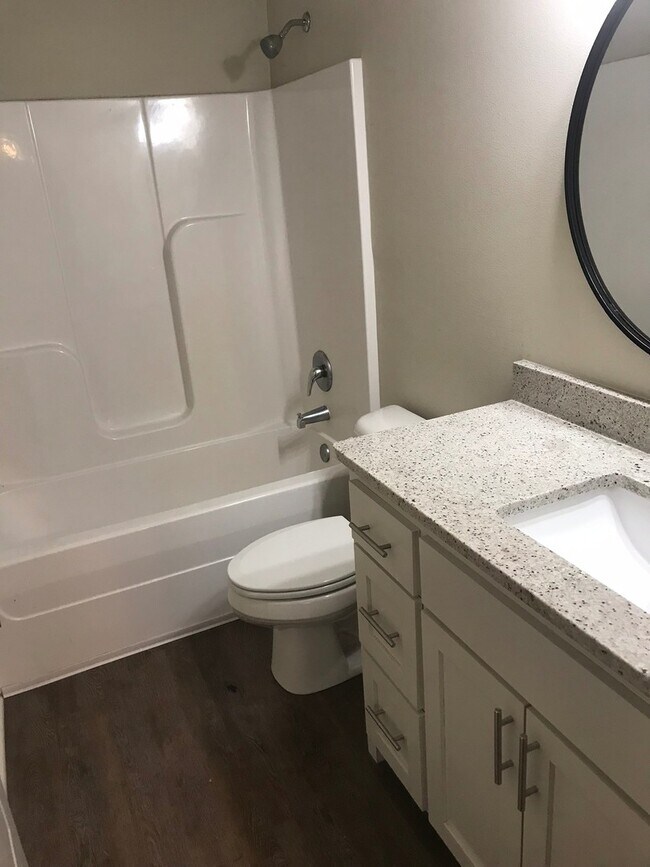 Building Photo - Stunning South Fayetteville Dwelling