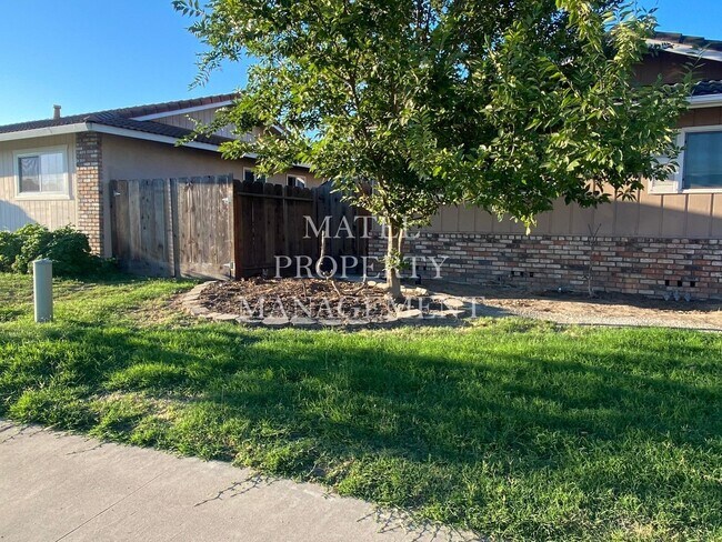 Building Photo - No Deposit