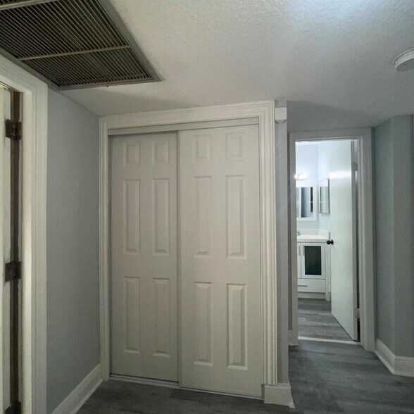 Building Photo - 3427 NW 47th Ave