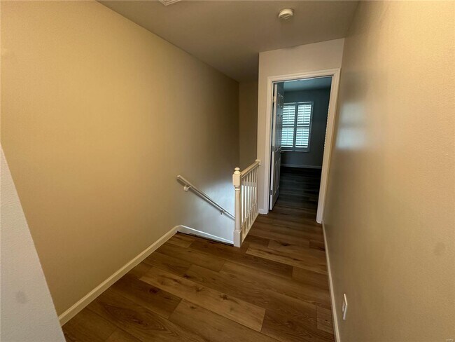 Building Photo - 16543 Carriage View Ct