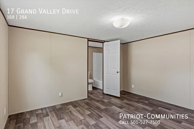 Building Photo - 17 Grand Valley Dr