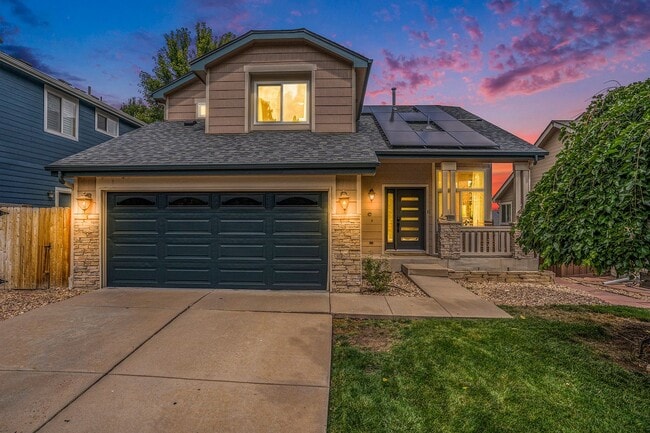 Building Photo - Beautiful 4 Bed, 3.5 Bath Home in Grant Ranch Neighborhood!