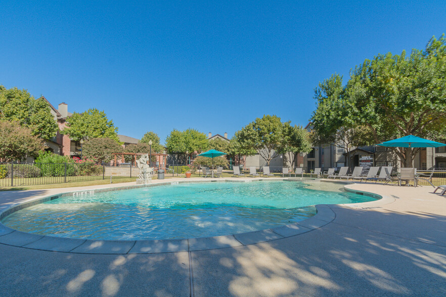 Swimming Pool - Fountains of Denton