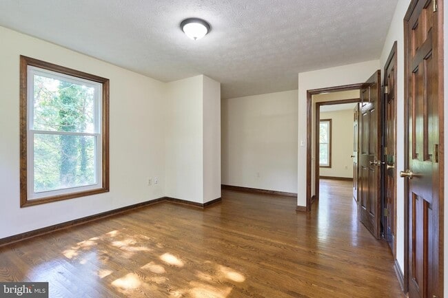 Building Photo - 8332 Hilltop Ave
