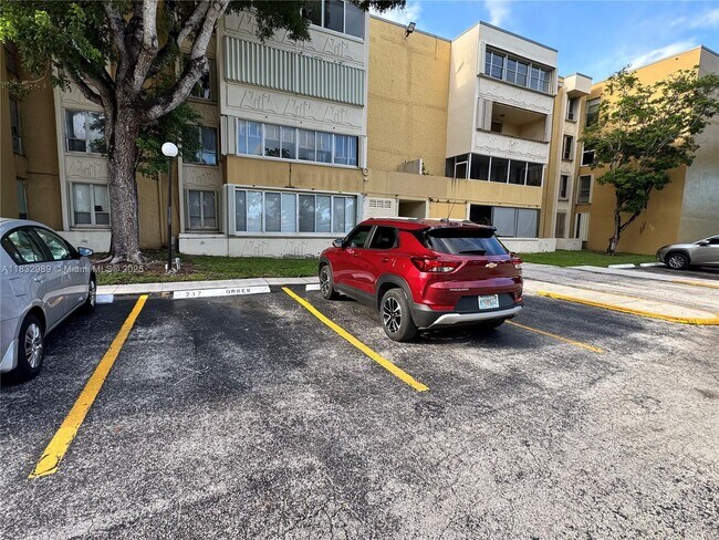Building Photo - 6861 SW 147th Ave