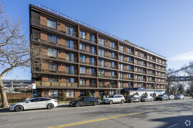 Building Photo - Bridge-Hamilton Realty
