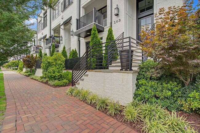 Building Photo - Townhome with Elevator at Park Station in Cary