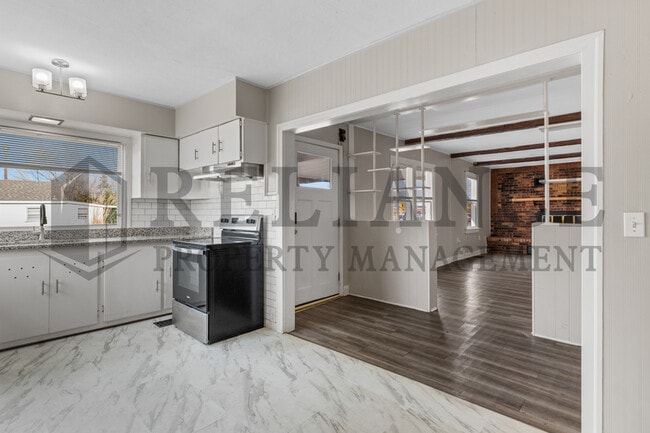 Building Photo - 119 Harrison St