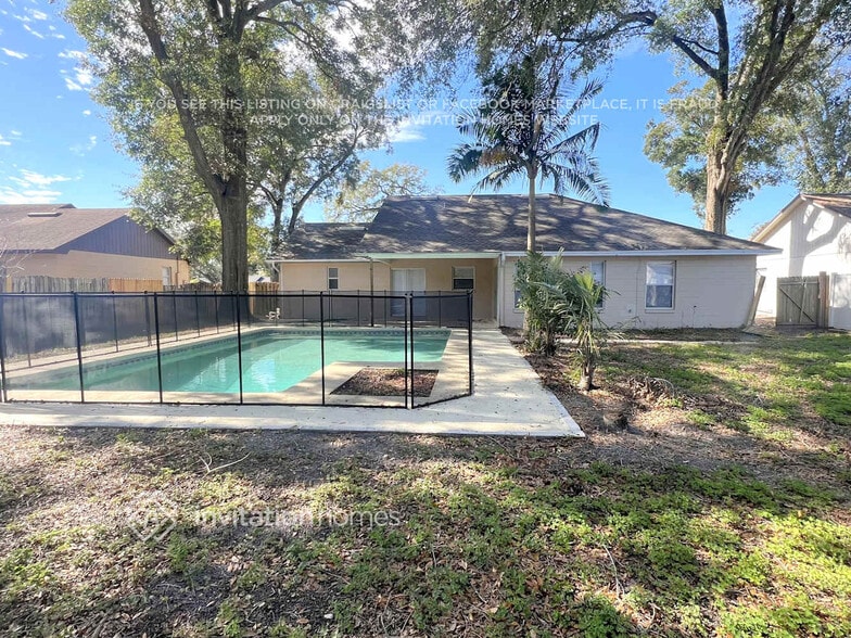 Building Photo - 402 S Cumberland Ave