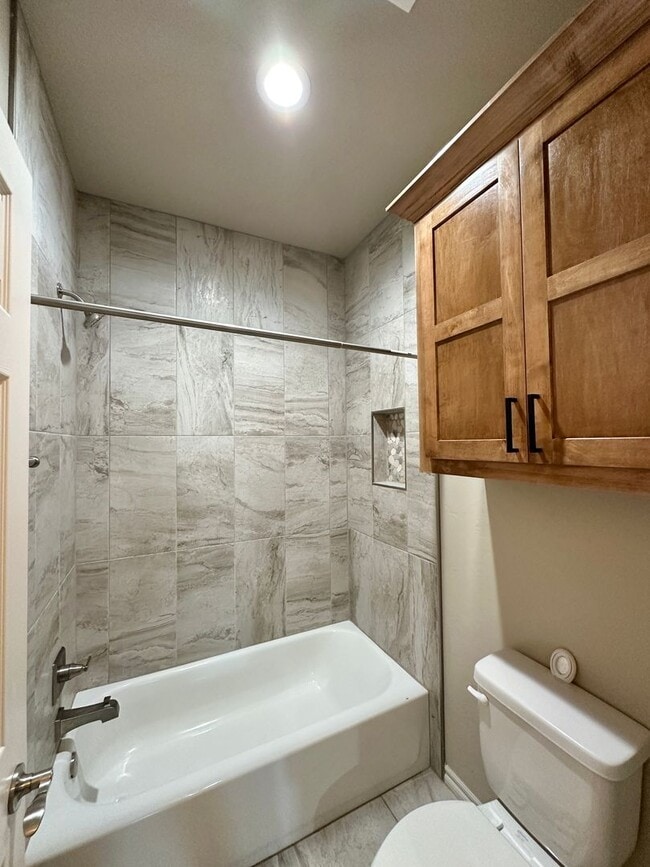 Building Photo - Rent Reduction!! 2 story, 5-bedroom 3 bath home in Wyatt Acres